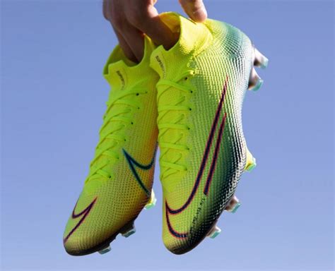 Nike mercurial speed cleats